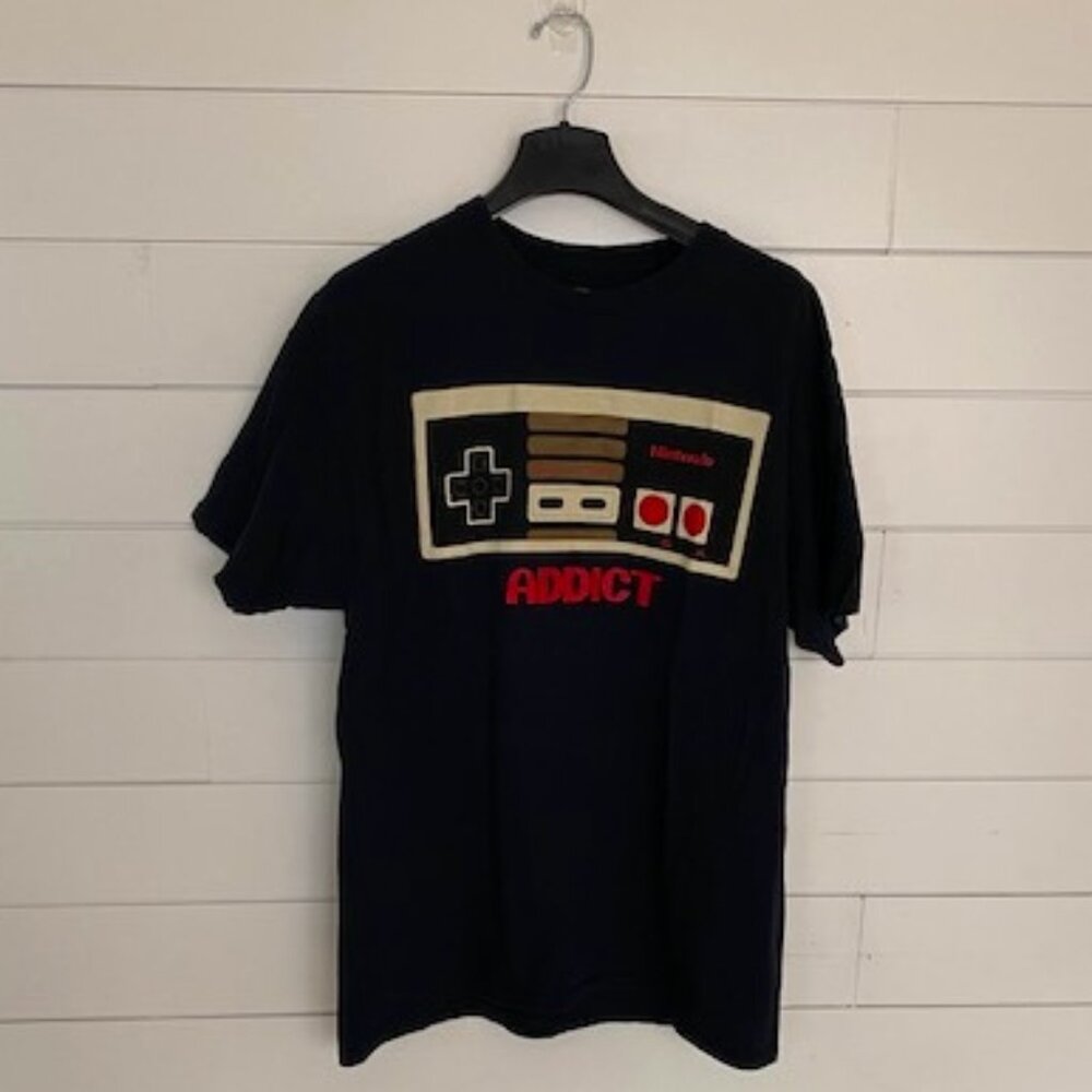 Nintendo Addict Retro Black Vintage NES Controller T-Shirt Mens Size Large